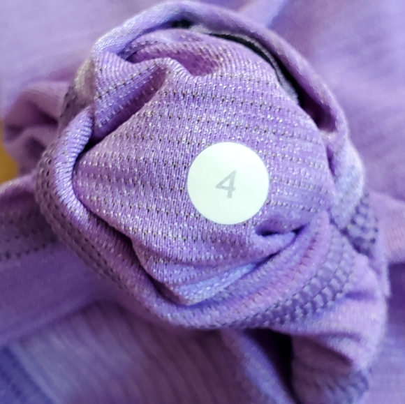 Like New! Rare Lululemon Run: Team Spirit Long Sleeve - Picture 13 of 13